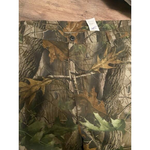 Real Tree Camo Cargo Pants Size 46-48 Waist - Picture 5 of 9